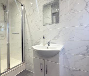 Lampton Road, Hounslow, TW3, Middlesex - Photo 4