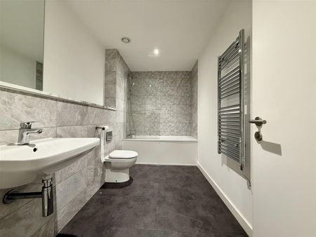 Lincoln House, Bolton - Photo 5