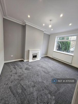 4 bedroom terraced house to rent - Photo 1