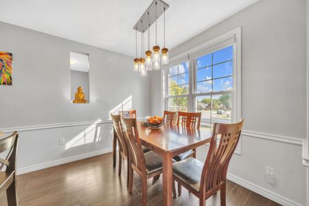 For Lease - 4 Lisa Court, Hamilton, Ontario - Photo 2