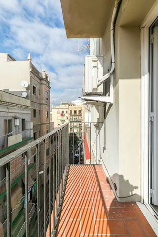 Carrer de Vinaròs, Barcelona, Catalonia 08003 - Photo 5