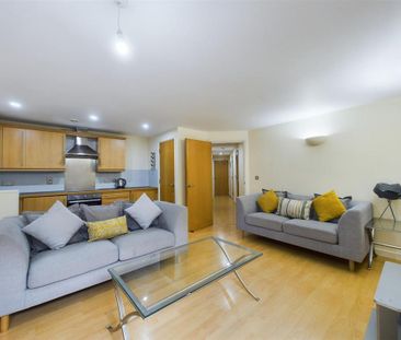 2 bedroom apartment to rent - Photo 2