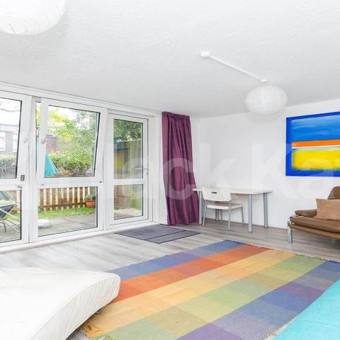 3 Bedroom, 1 bath, 1 reception Flat - Photo 1