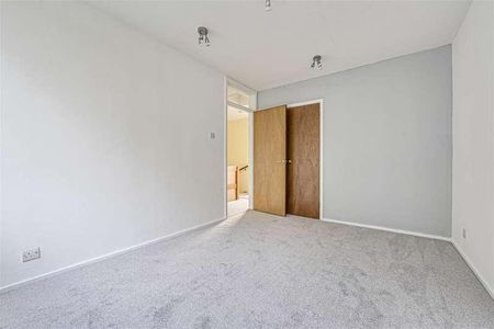 Ashbourne Close, Woodside, N12 - Photo 4