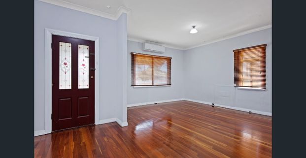 Cosy Carey Park Home - Photo 1