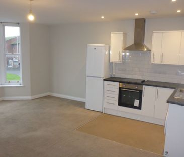 1 bed Apartment - To Let - Photo 4