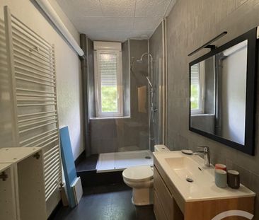 Location Maison 6 pièces 153m² CHATEAUROUX 36000 - Photo 1