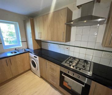 2 bedroom ground floor flat to rent - Photo 1