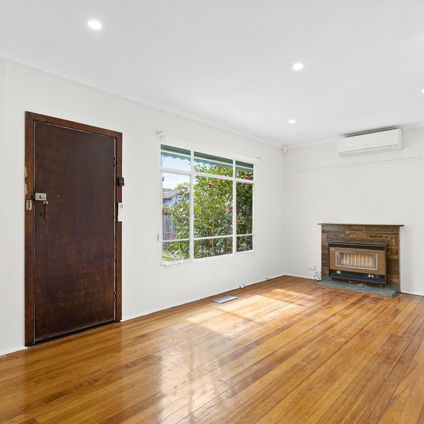 29 Summerhill Road, Reservoir VIC 3073 - Photo 1