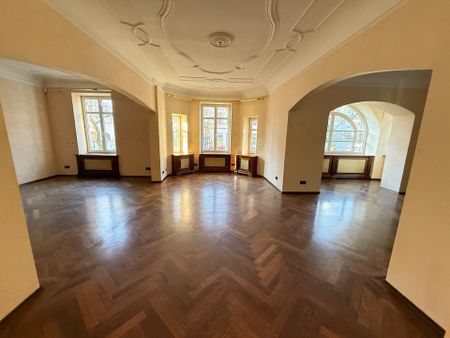 Wohnen im klassischen Altbau: Fischgrätparkett und ca. 3 m Deckenhöhe - Photo 4