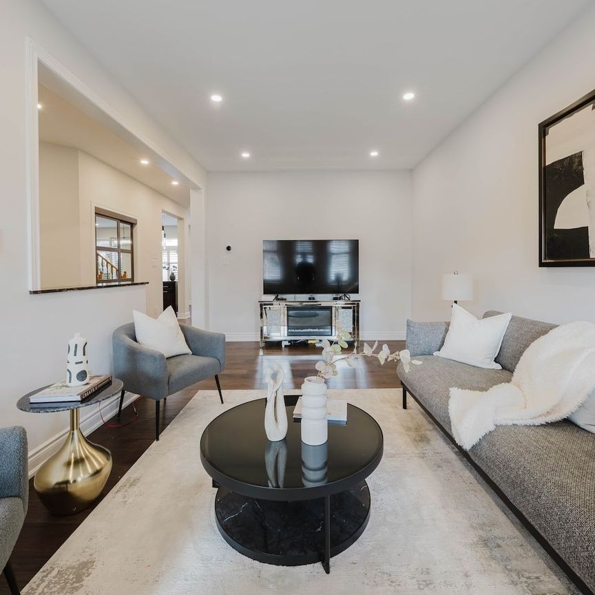 For Lease - 18 Cormorant Crescent, Vaughan, Ontario - Photo 1