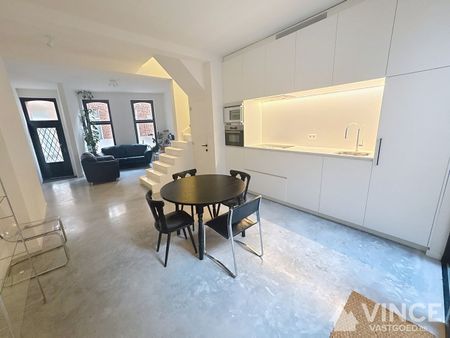 Charmante, volledig gerenoveerde woning in het hart van Mechelen - Photo 2