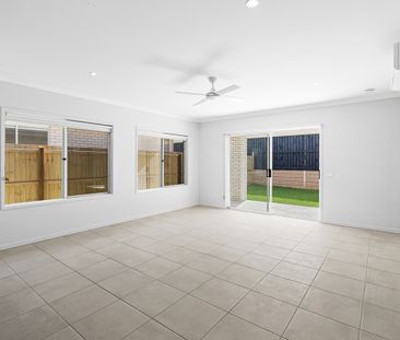 Stunning Home - Media & Split System A/C - Photo 2