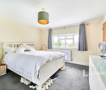 5 bedroom semi-detached house to rent - Photo 2