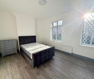 4 bedroom terraced house to rent - Photo 3