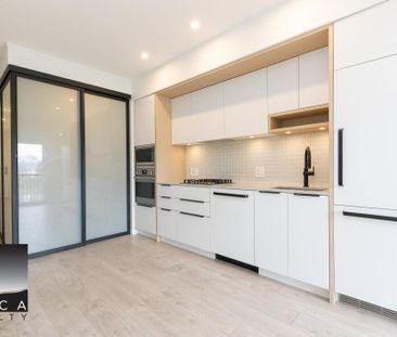 301-2520 Guelph Street, Vancouver - Photo 3