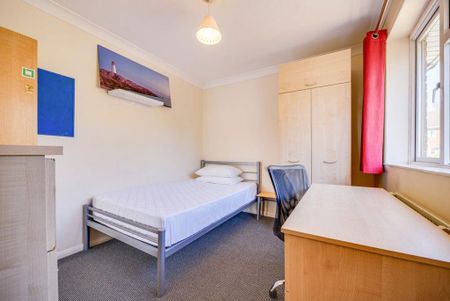 4 bedroom house to rent - Photo 5