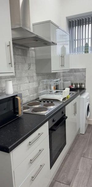 Studio to rent - Photo 1