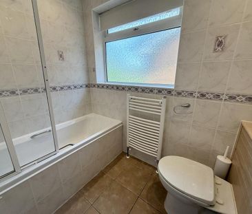 4 bedroom detached house to rent - Photo 3