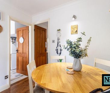 2 bedroom semi-detached house to rent - Photo 3