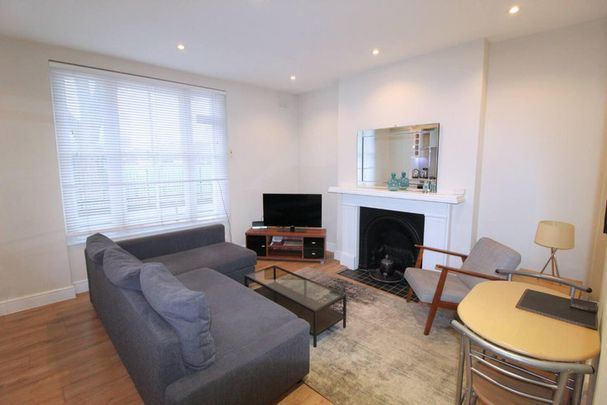 Vauxhall Bridge Road - Photo 1