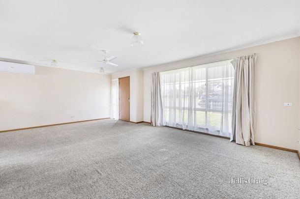 1/118 Albert Street, Sebastopol - Photo 1