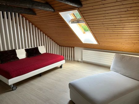 BEL APPARTEMENT PARTIELLEMENT RÉNOVÉ DANS DEMEURE VILLAGEOISE - Foto 3