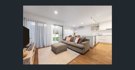 Townhouse in the Heart of Everton Park - Photo 2