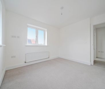 3 bedroom semi-detached house to rent - Photo 5