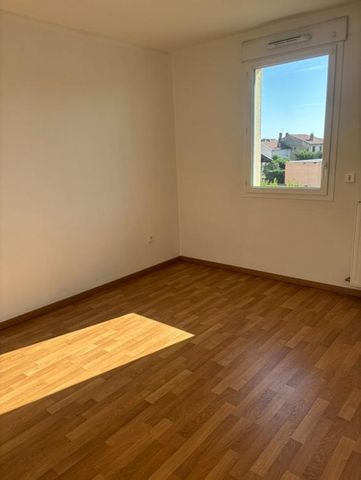 Location Appartement 2 pièces 40m² CRAPONNE 69290 - Photo 2
