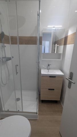 Location Appartement 3 pièces 44m² BORDEAUX 33800 - Photo 2