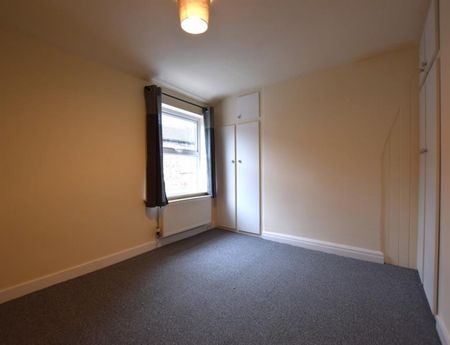 2 Bedroom Terraced To Let - Photo 3