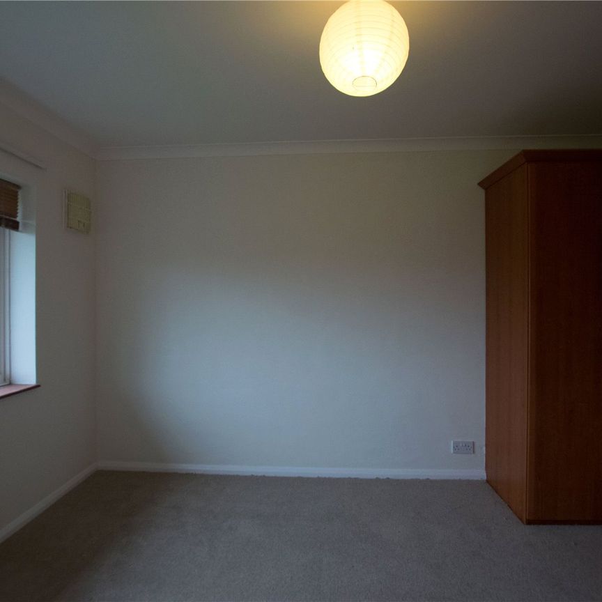 2 bedroom terraced maisonette to rent - Photo 1