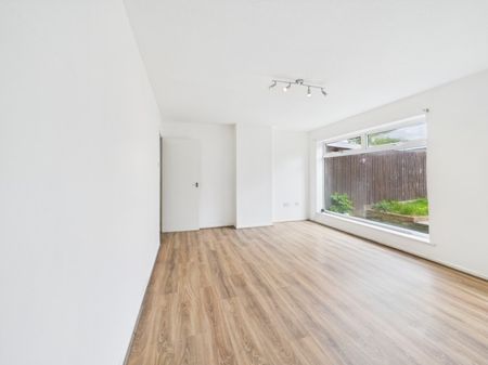 Windyridge Gardens, Cheltenham, GL50 - Photo 2