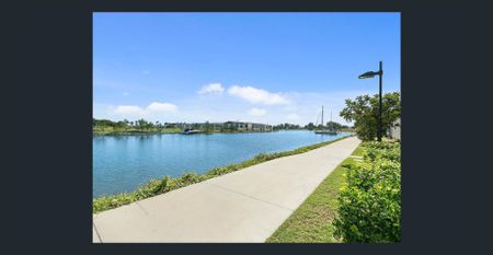 Quietly townhouse, walking distance to Hope Island Marketplace - Photo 2