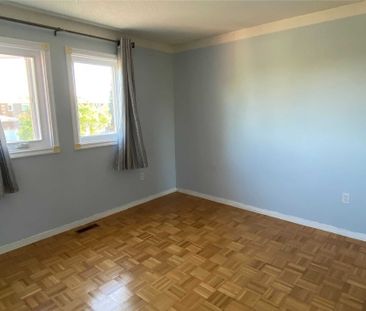 For Lease - 102 Bernard Avenue, Richmond Hill, Ontario - Photo 4