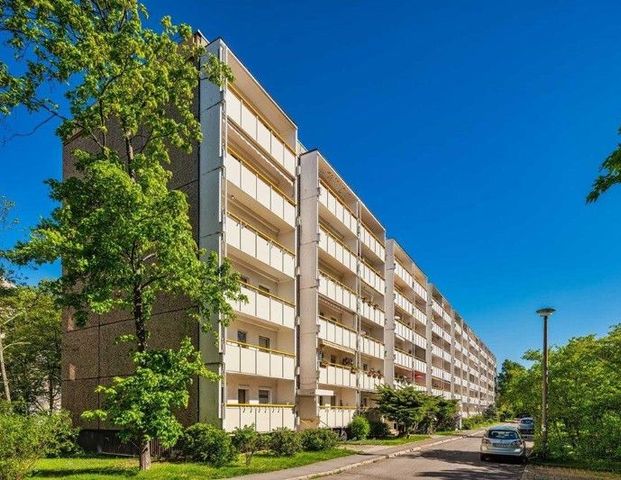 Schöne 3 Zimmerwohnung mit Balkon im Erdgeschoß! - Photo 1