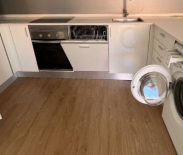 Soalheiro apartamento renovado, em frente à praia, na Parede. - Photo 6