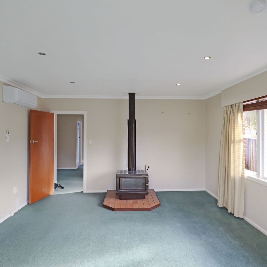 Welcome to 33 Victory Crescent!!! - Photo 1