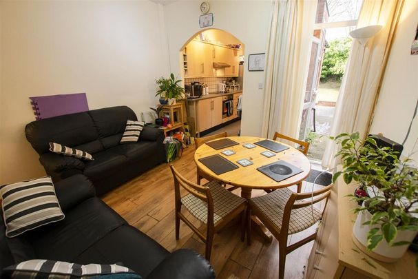 5 bedroom apartment to rent - Photo 1