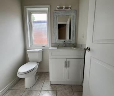 For Lease - 282 Elgin Mills Road, Richmond Hill, Ontario - Photo 2