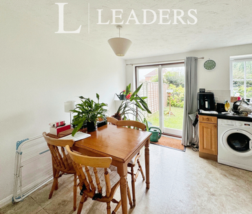 3 bedroom detached house to rent - Photo 3