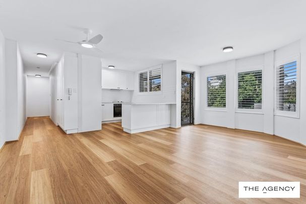 Fully Renovated 2 bedroom Unit Across From Kirra Beach - Photo 1