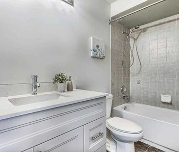 For Lease - 32 Poplar Plains Road, Brampton, Ontario - Photo 2