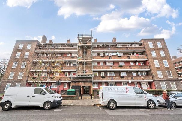 3 bedroom flat to rent - Photo 1