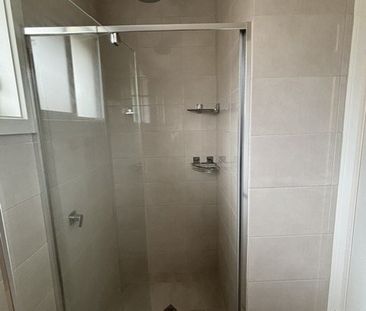 4-bedroom shared house / townhouse, Martin Pde - Photo 4