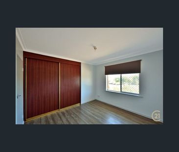 Centrally Located Family Home - Photo 3