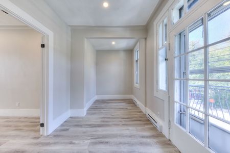 3416 Avenue Patricia, #9 - Photo 3