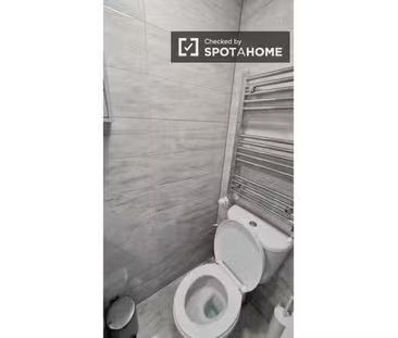 Private ensuite room to rent in Drumcondra, Dublin - Photo 5