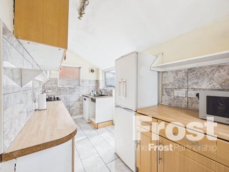 London Road, Slough, Berkshire,SL3 - Photo 3
